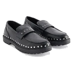 Czarne loafersy z metalowymi oczkami